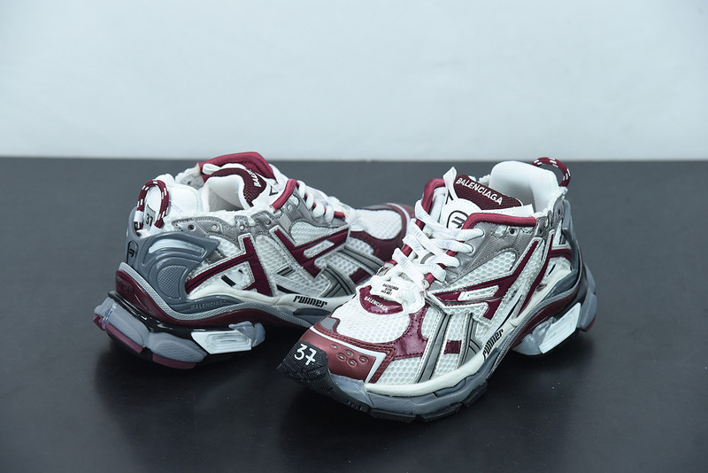 Ba*len*cia*ga runner sneaker