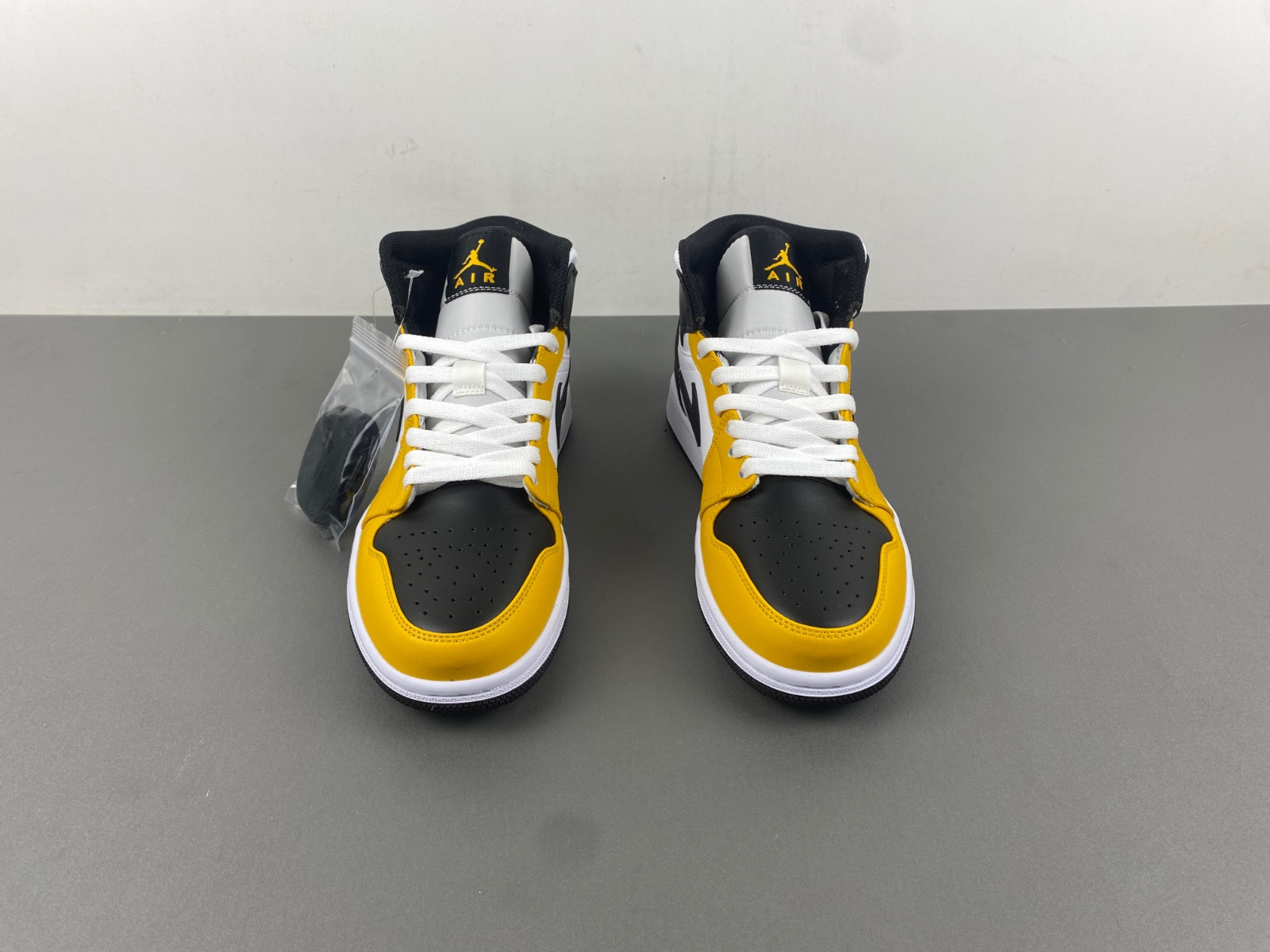 air jordan 1 mid yellow ochre dq8426-701