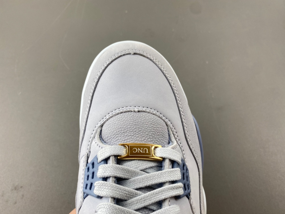 2025 Air Jordan 4 Retro UNC Tar Heels Player Exclusive - PE Promo Sample