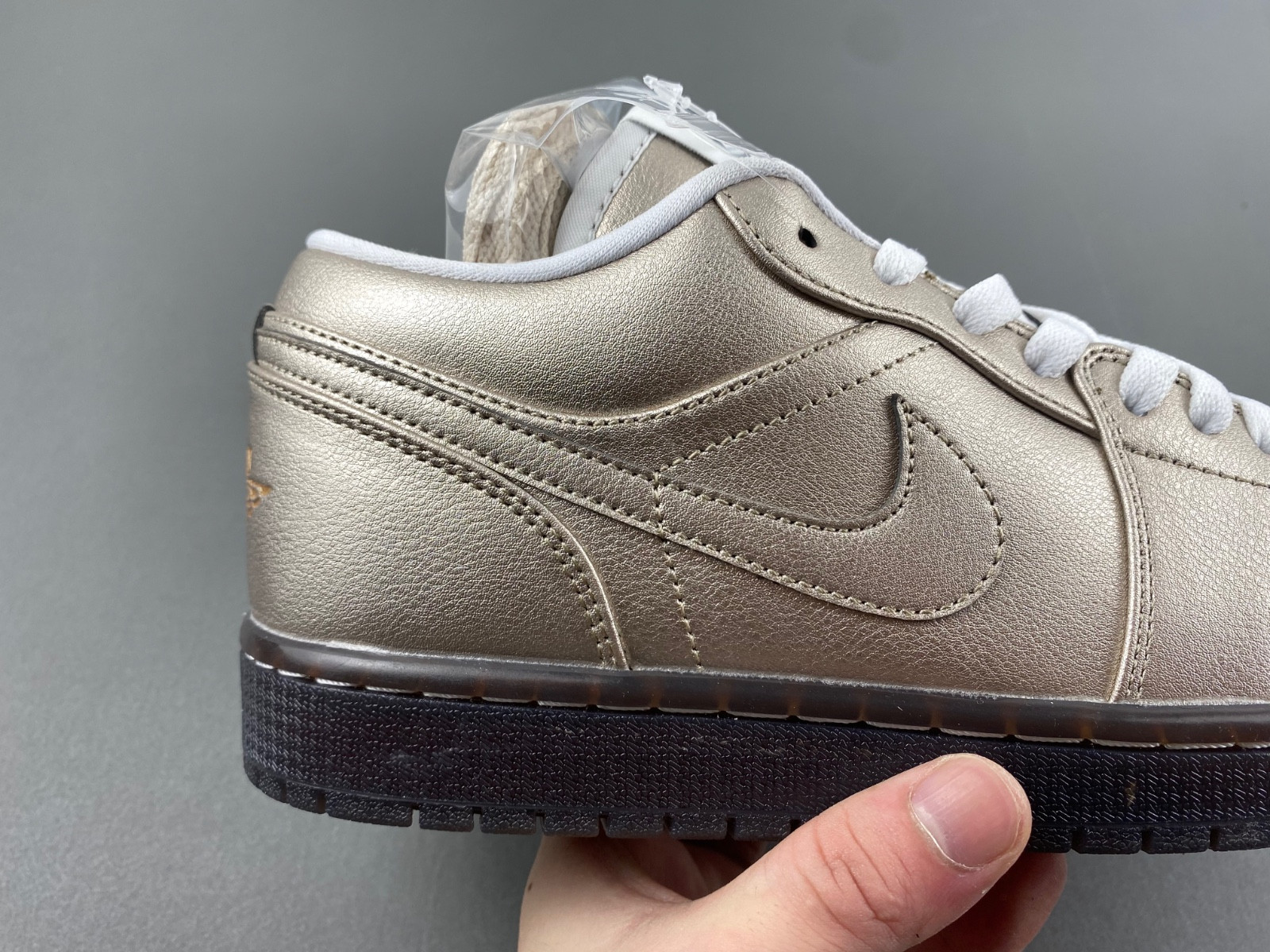air jordan 1 low se “metallic zinc” hq3529-099