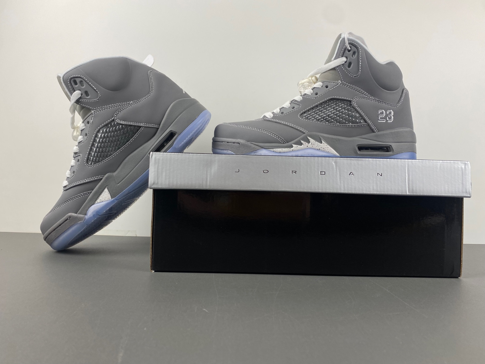 Air Jordan 5 Retro
