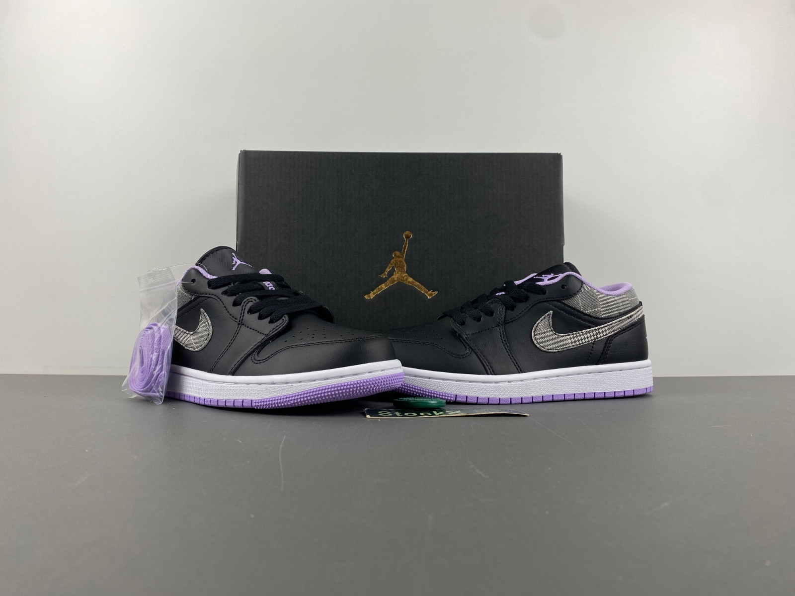 Air Jordan 1 Low SE