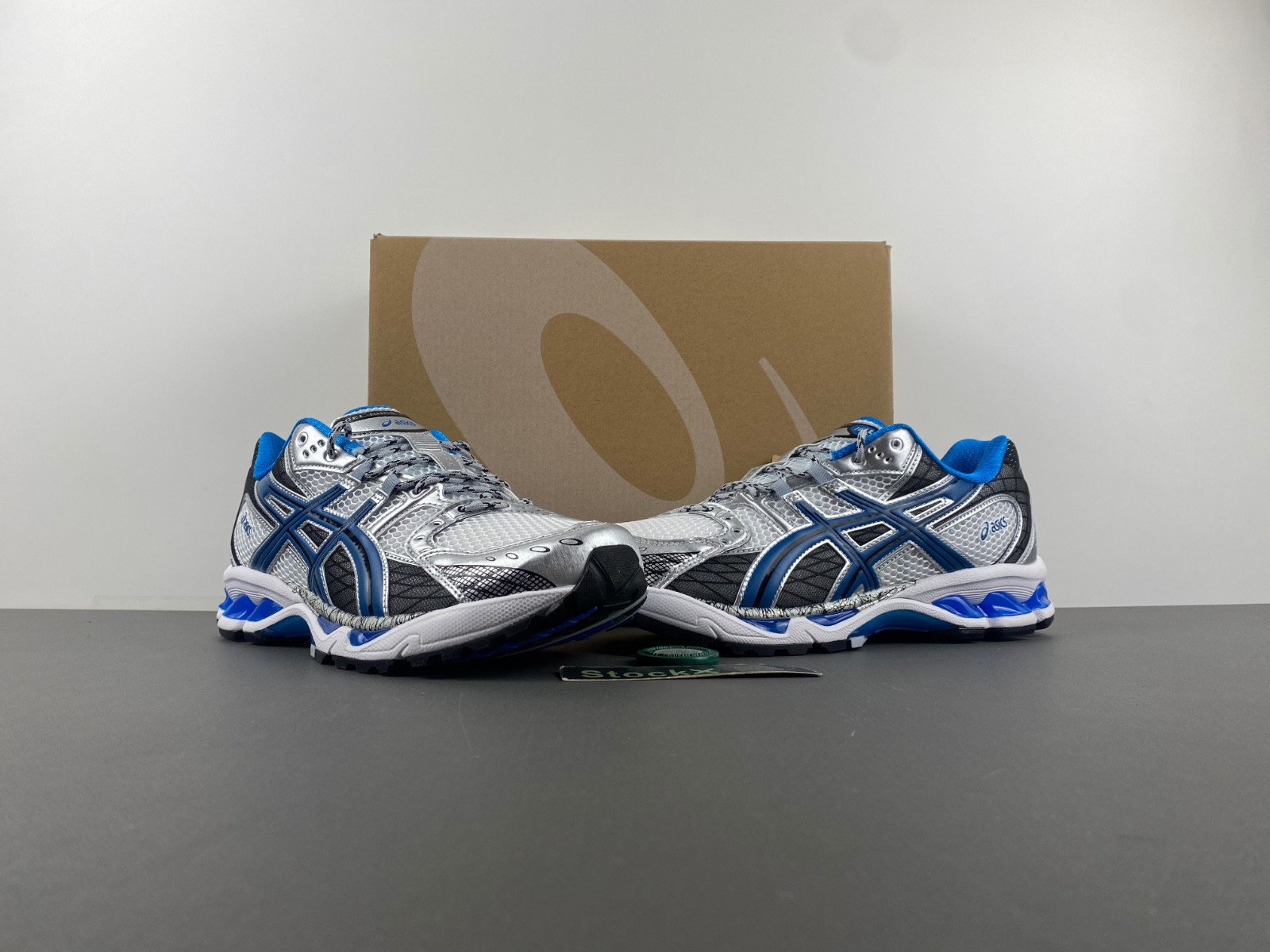 As*ic*s gel-nimbus 10.1