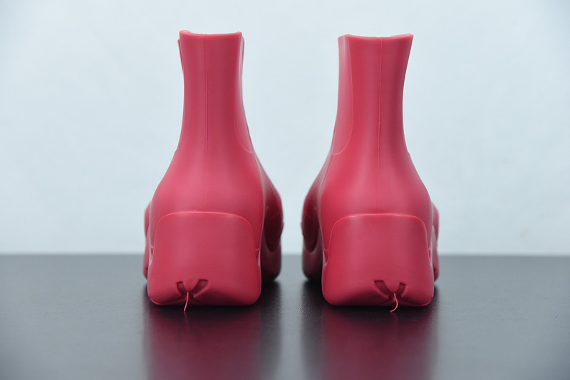 Bo*te*ga ve*ne*ta sneaker