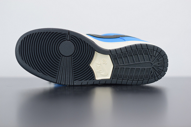 instant skateboard x nike dunk sb low cz5128-400