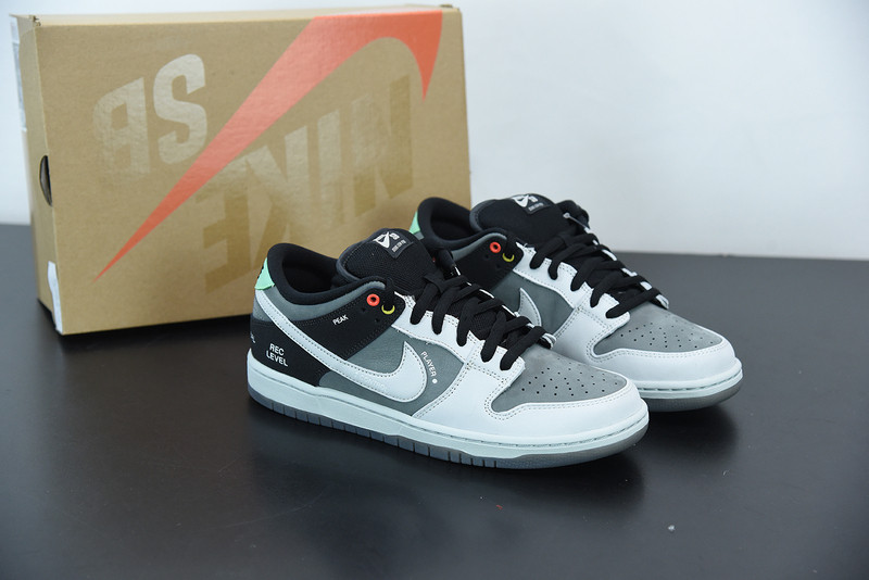 nike dunk low “camcorder” cv1659-001