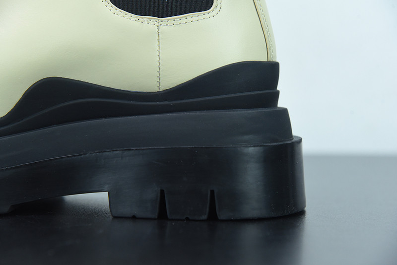 Bo*te*ga ve*ne*ta sneaker