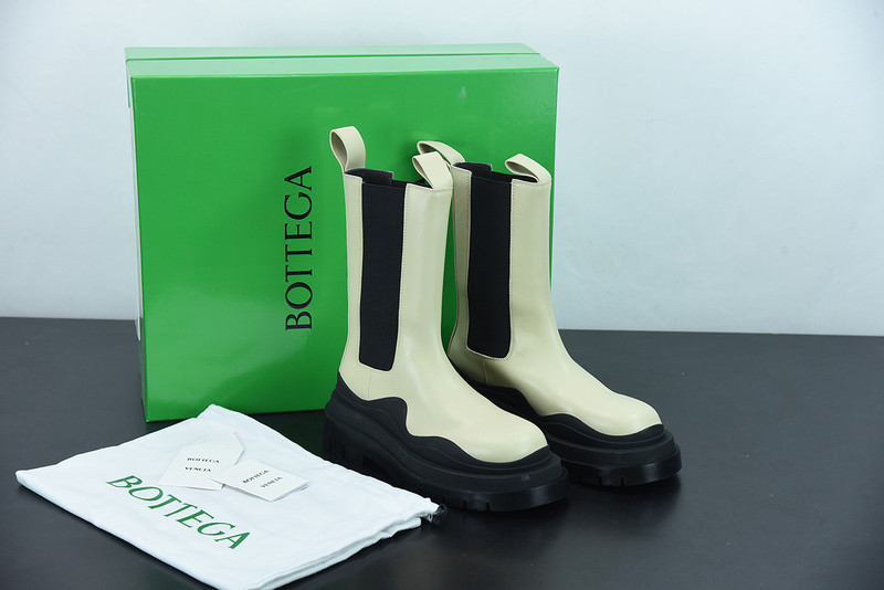 Bo*te*ga ve*ne*ta sneaker