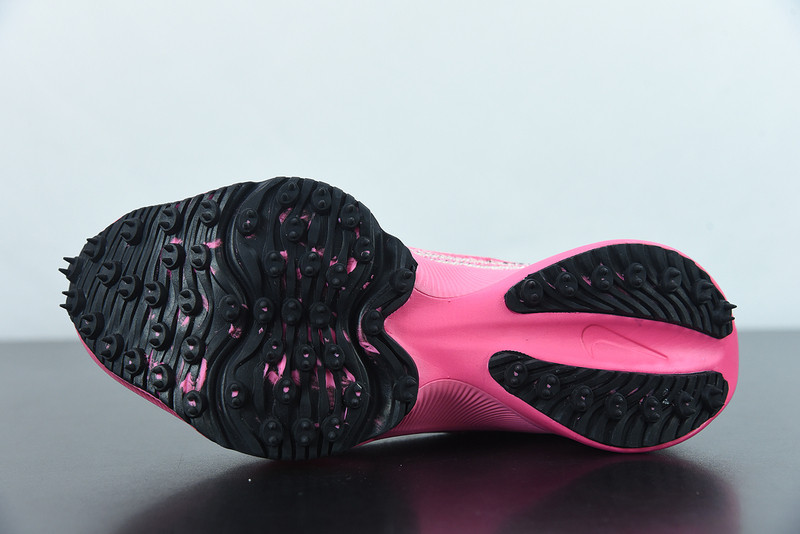 of x air zoom tempo next%