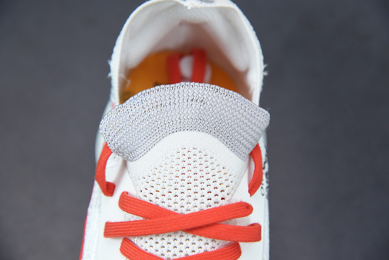 of x air zoom tempo next%