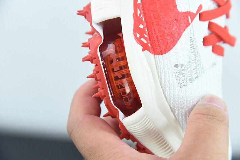 of x air zoom tempo next%