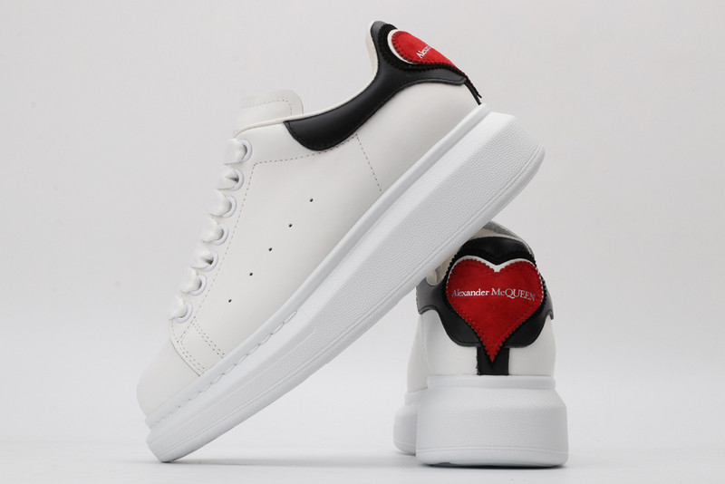 alexer mceen sneakers