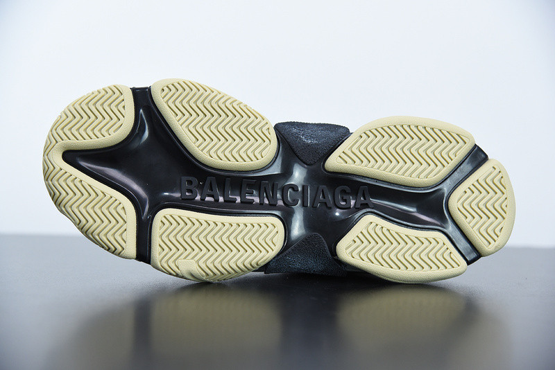 bc triple s trainer black burgundy white 536737 w09oh 1091