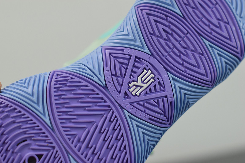 spongebob squarepants x nike kyrie 5 ep