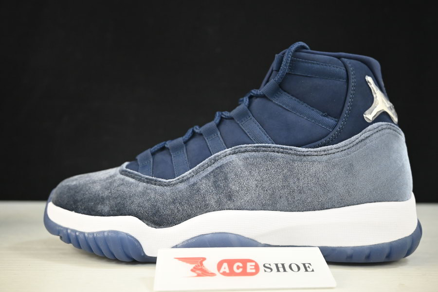 air jordan 11 velvet “midnight navy” ar0715-441