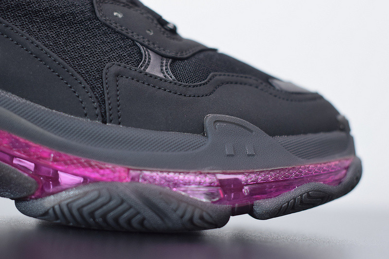 bc triple s trainer 541624 w09oa 0829