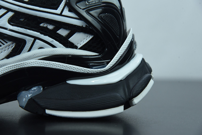 Ba*len*cia*ga runner sneaker