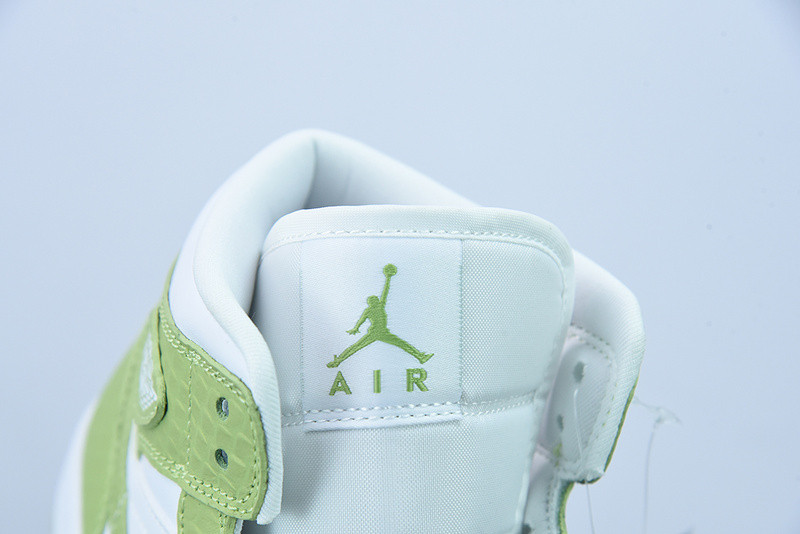 wmns air jordan 1 mid se