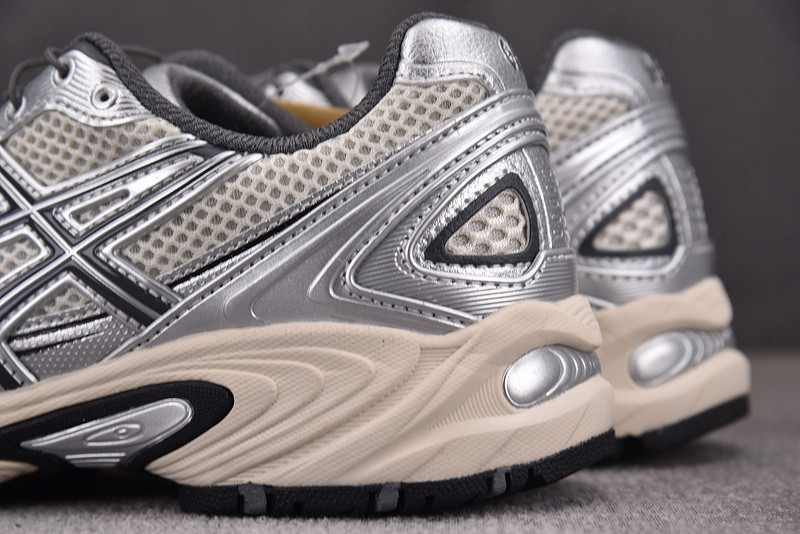 As*ic*s gel-kahana tr v4