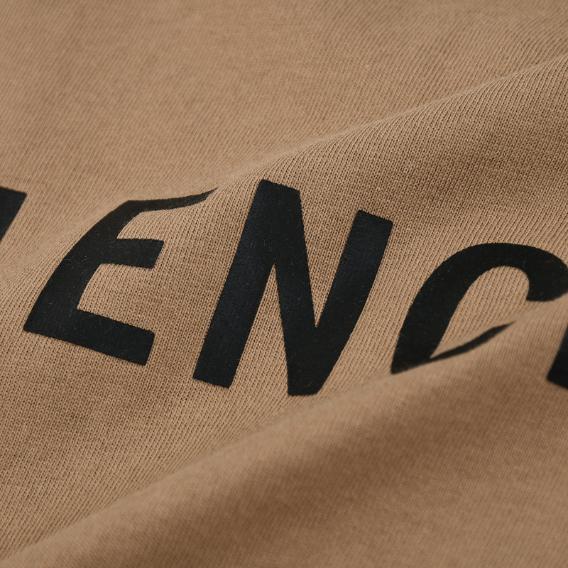 Ba*len*cia*ga clothes