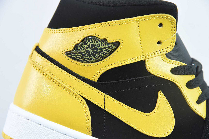 Air Jordan 1 Mid "New Love" HJ6654-071