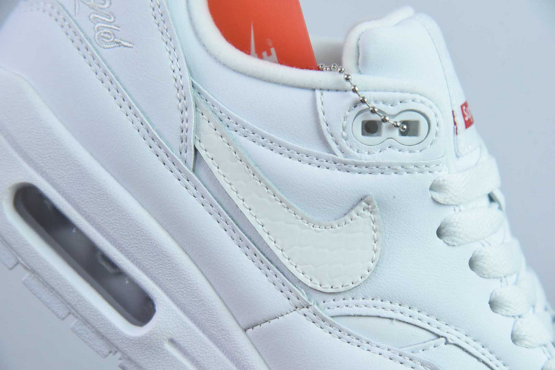 Nike x Supreme Air Max 1