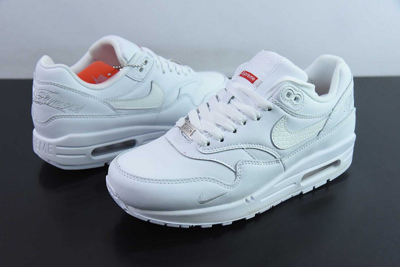 Nike x Supreme Air Max 1