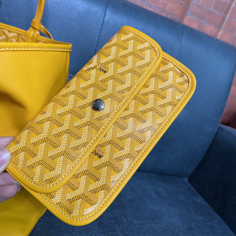 GOYARD PURSE