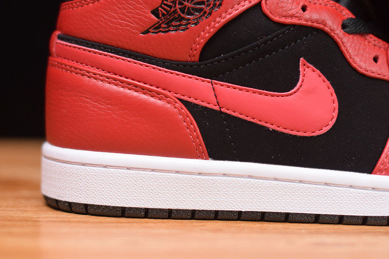 air jordan 1 mid "reverse bred" 554724-054