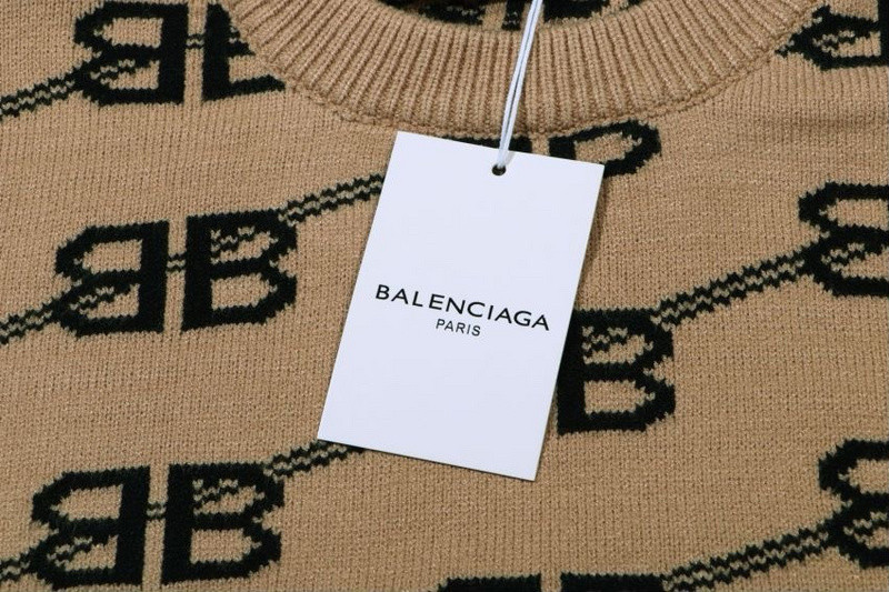 Ba*len*cia*ga clothes