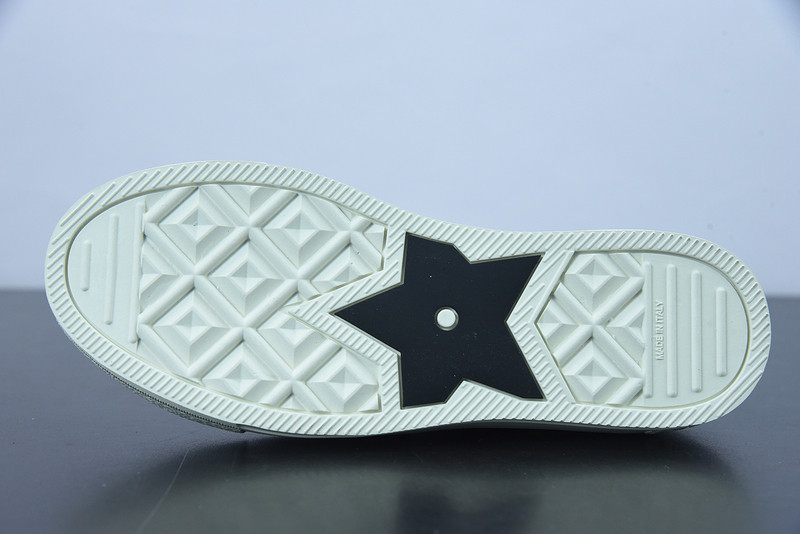 dio* x converse sneaker