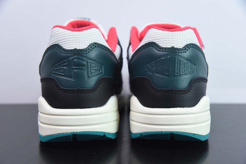 lebron james nike air max 1 "liverpool" fb8914-100