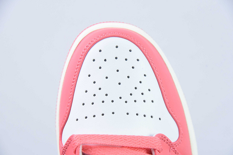 air jordan 1 mid "strawberries & cream" bq6472-186