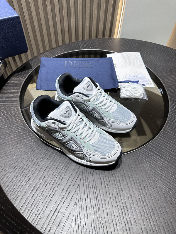 dio* sneaker