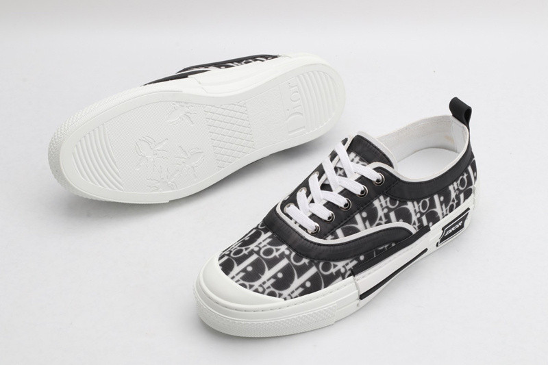 dio* x converse sneaker