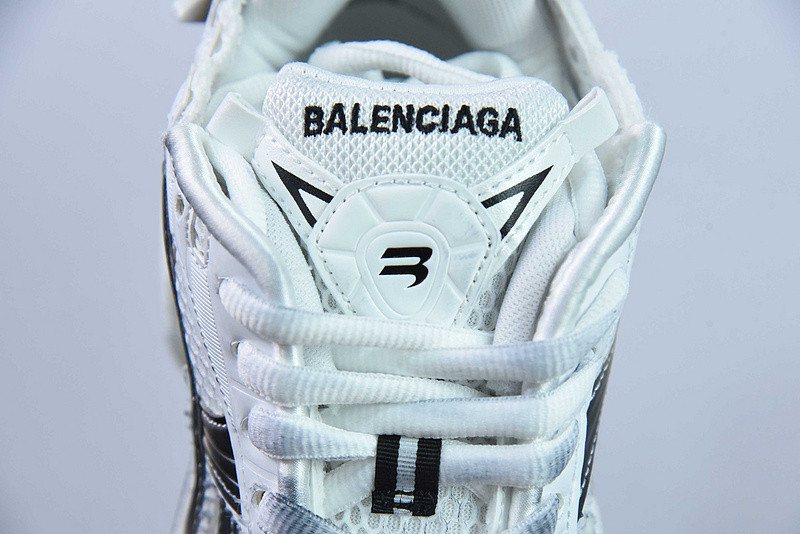 Ba*len*cia*ga runner sneaker