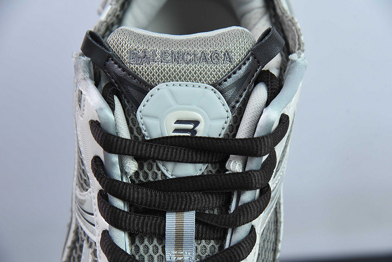 Ba*len*cia*ga runner sneaker