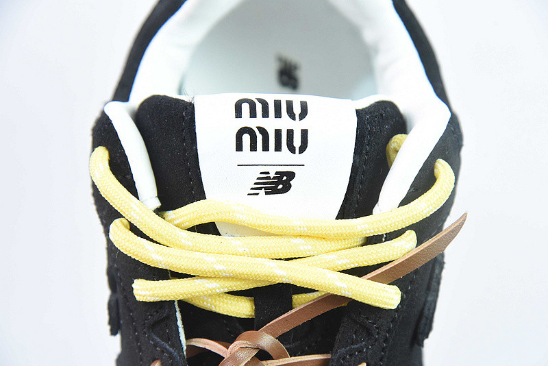 NEW BALANCE X MIUMIU SNEAKER