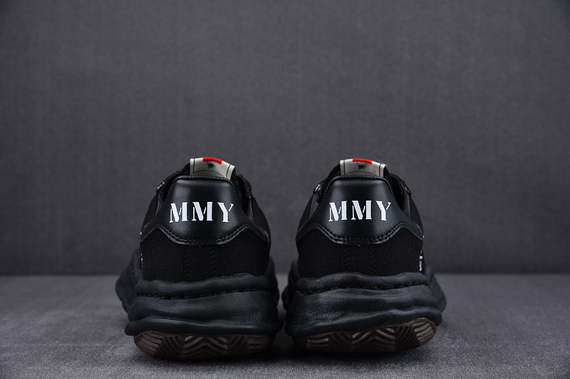 Ma*s*n mihara yasuhiro sneaker