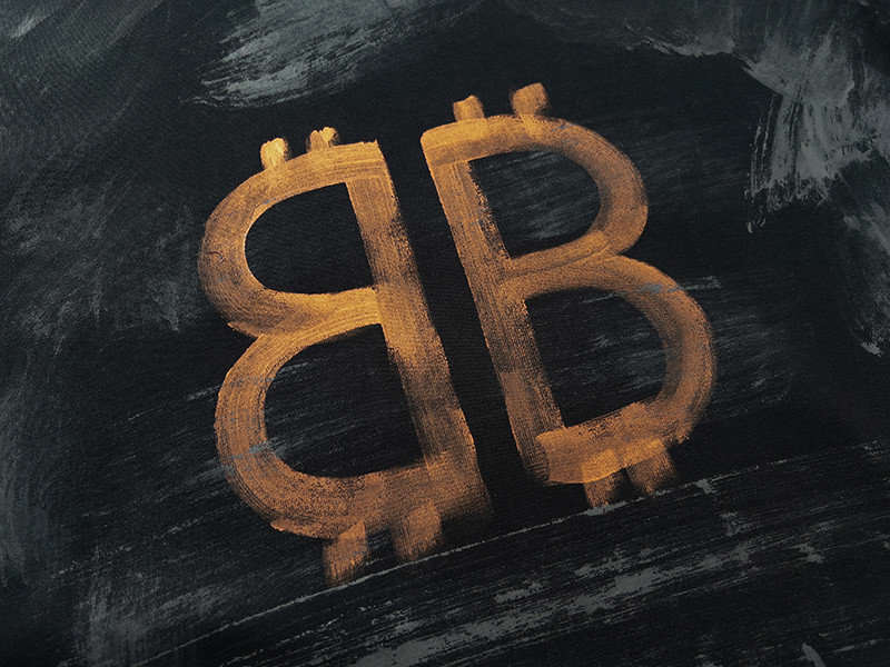 Ba*len*cia*ga clothes